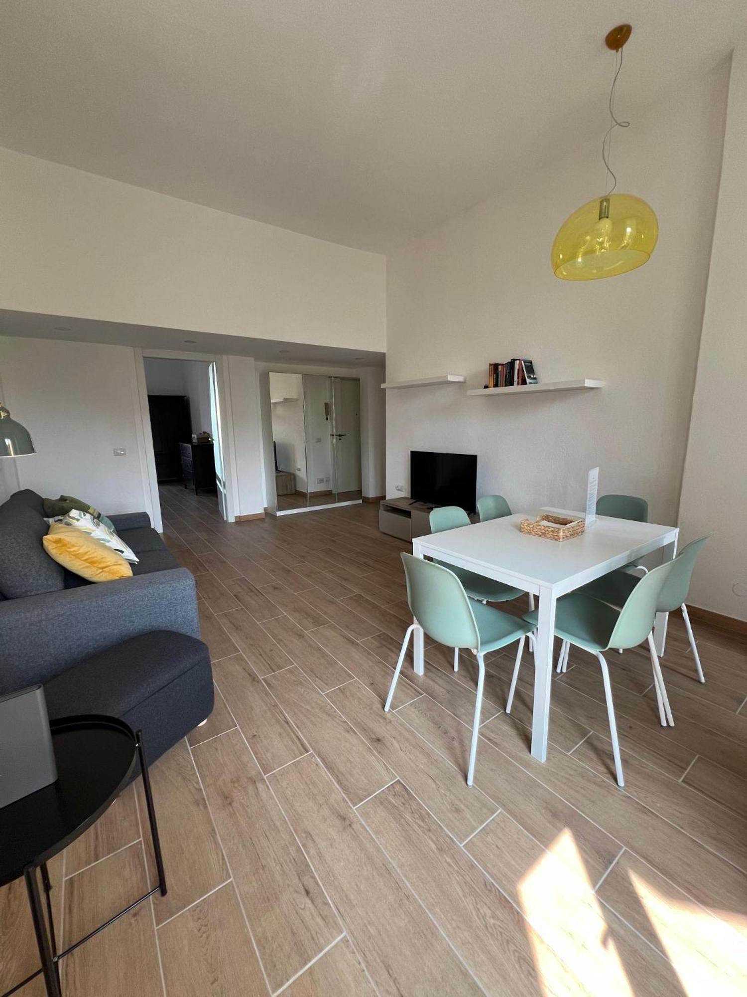 New Apartment With Balcony, Isola Bosco Verticale Milão Exterior foto